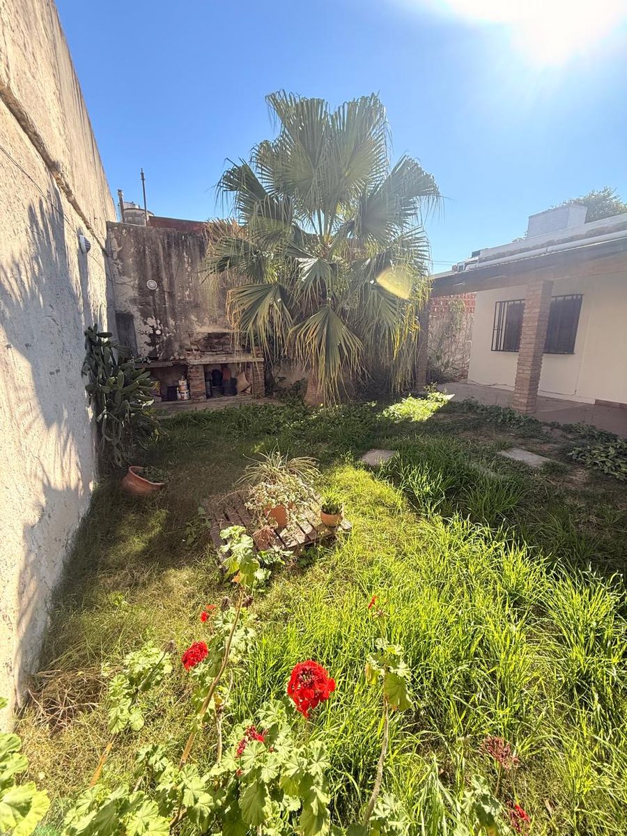 EN VENTA INTERNO CON COCHERA EN ZONA SUR - 37
