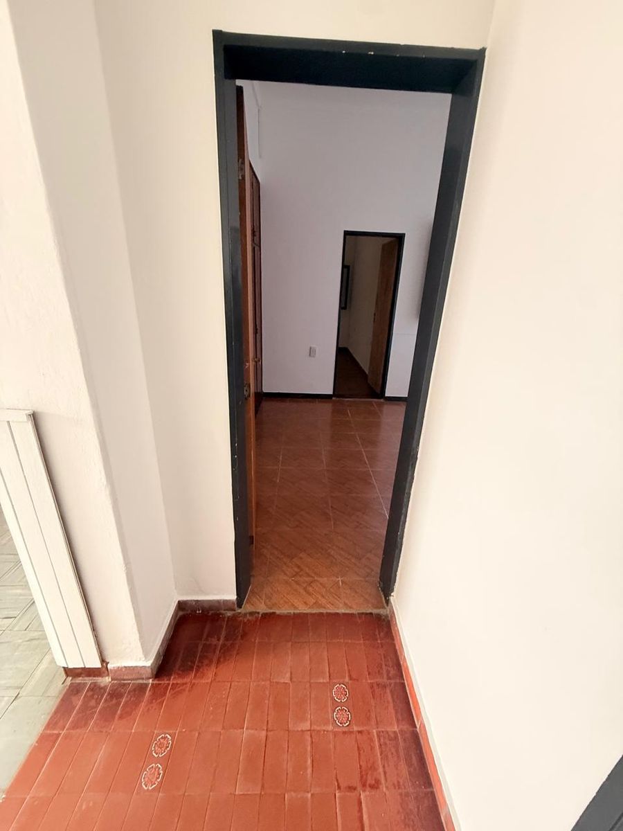 EN VENTA INTERNO CON COCHERA EN ZONA SUR - 40