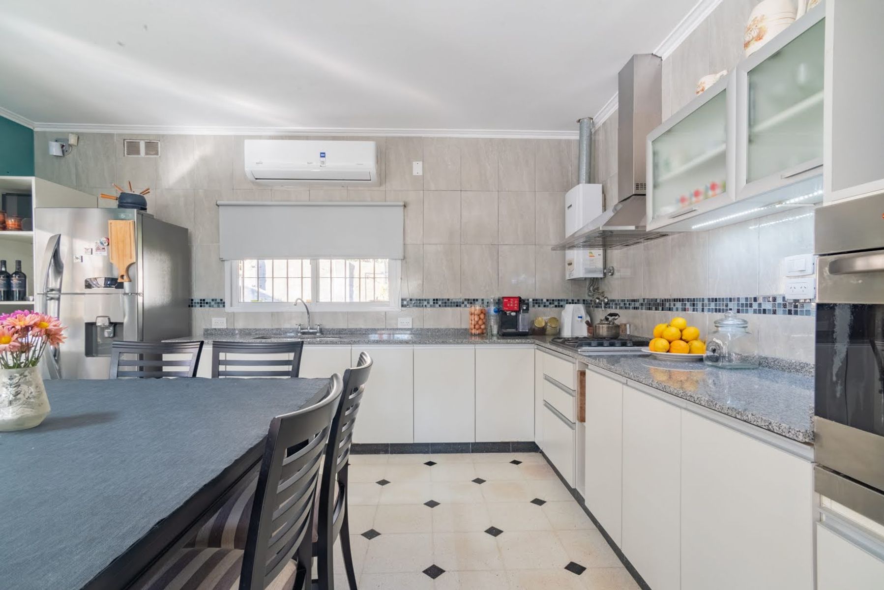 Casa en Venta en Sauce Viejo de tres dormitorios - 23