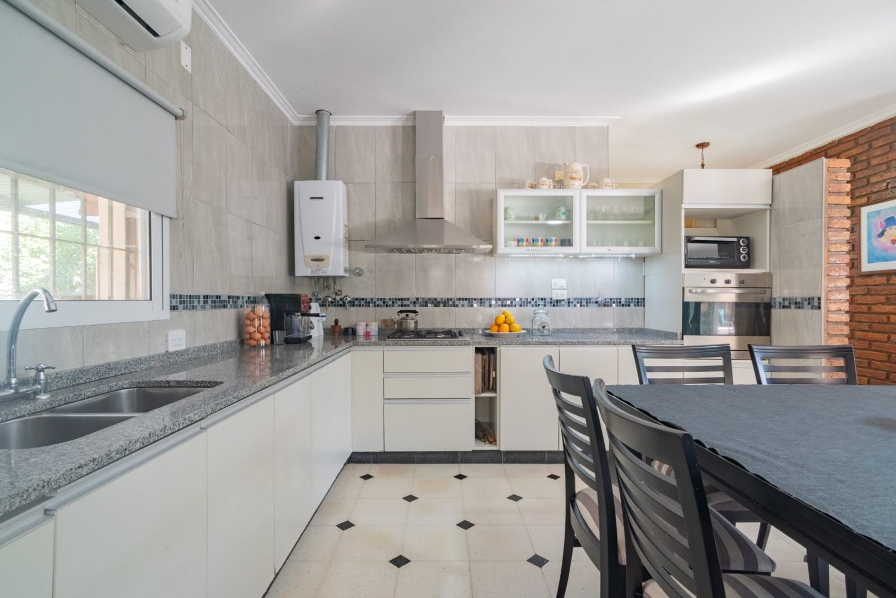 Casa en Venta en Sauce Viejo de tres dormitorios - 24