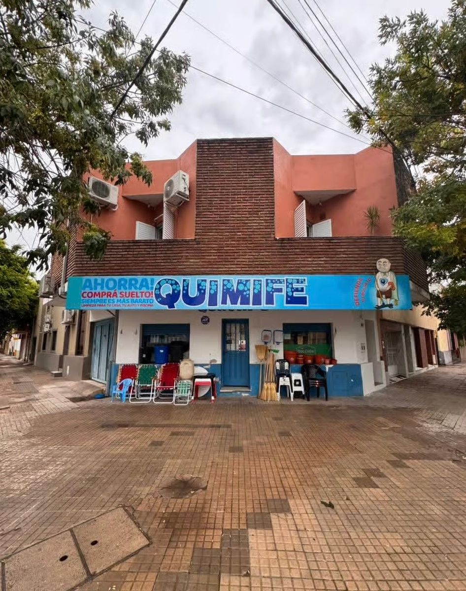 Departamento con local comercial en venta - 5
