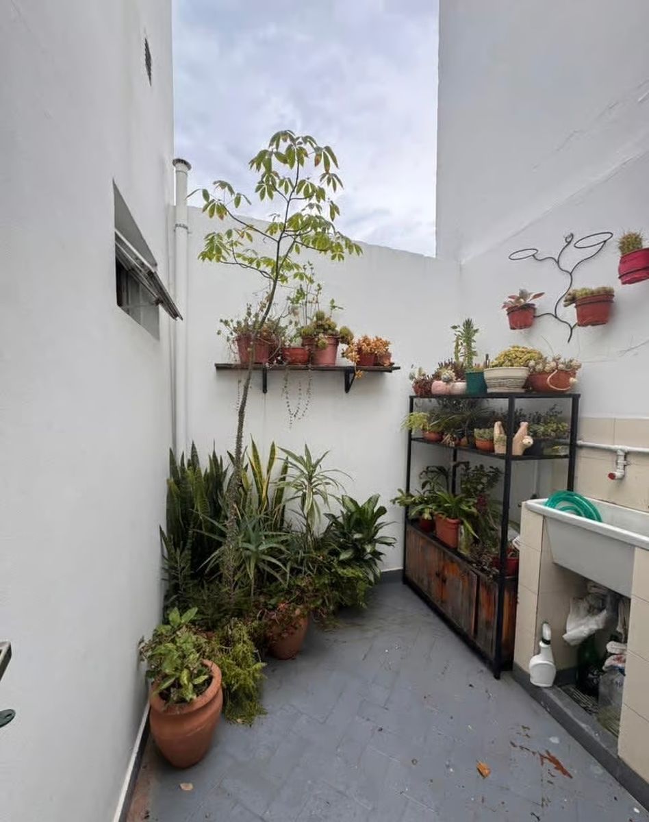 Departamento con local comercial en venta - 6