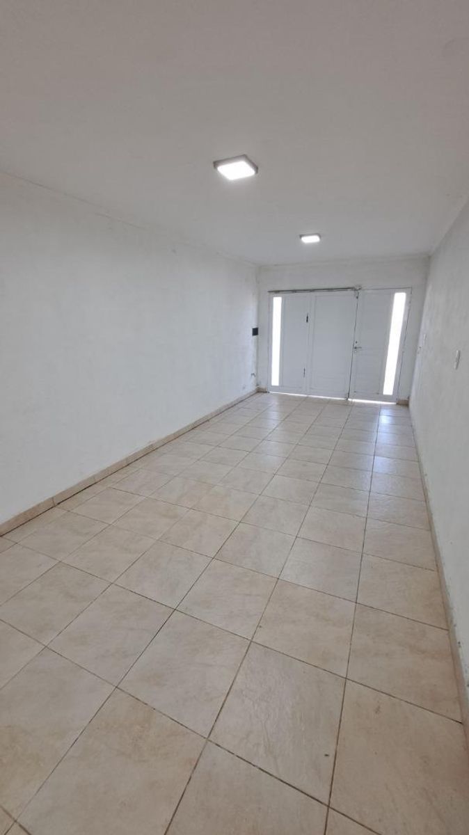 CASA DE CATEGORIA EN PUJATO NORTE - 9
