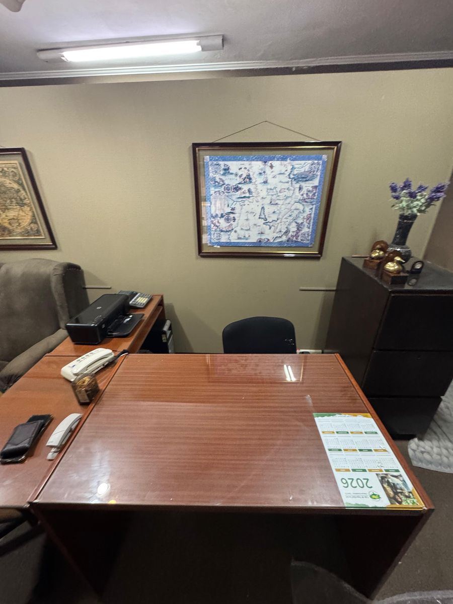 Venta con casa estudio profesional y departamento - 8