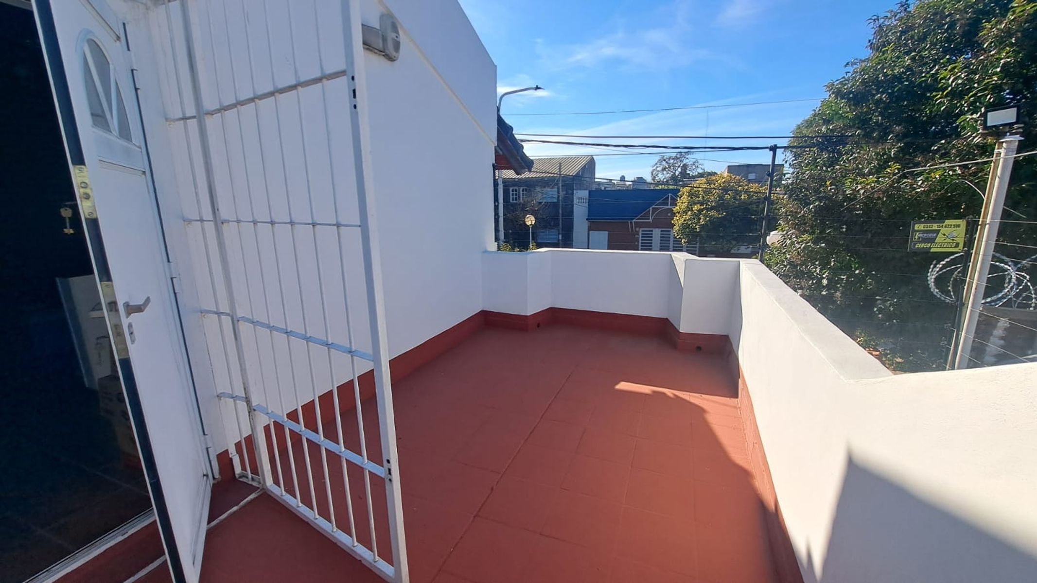 CASA DE 2 DORMITORIOS CON PILETA - 2
