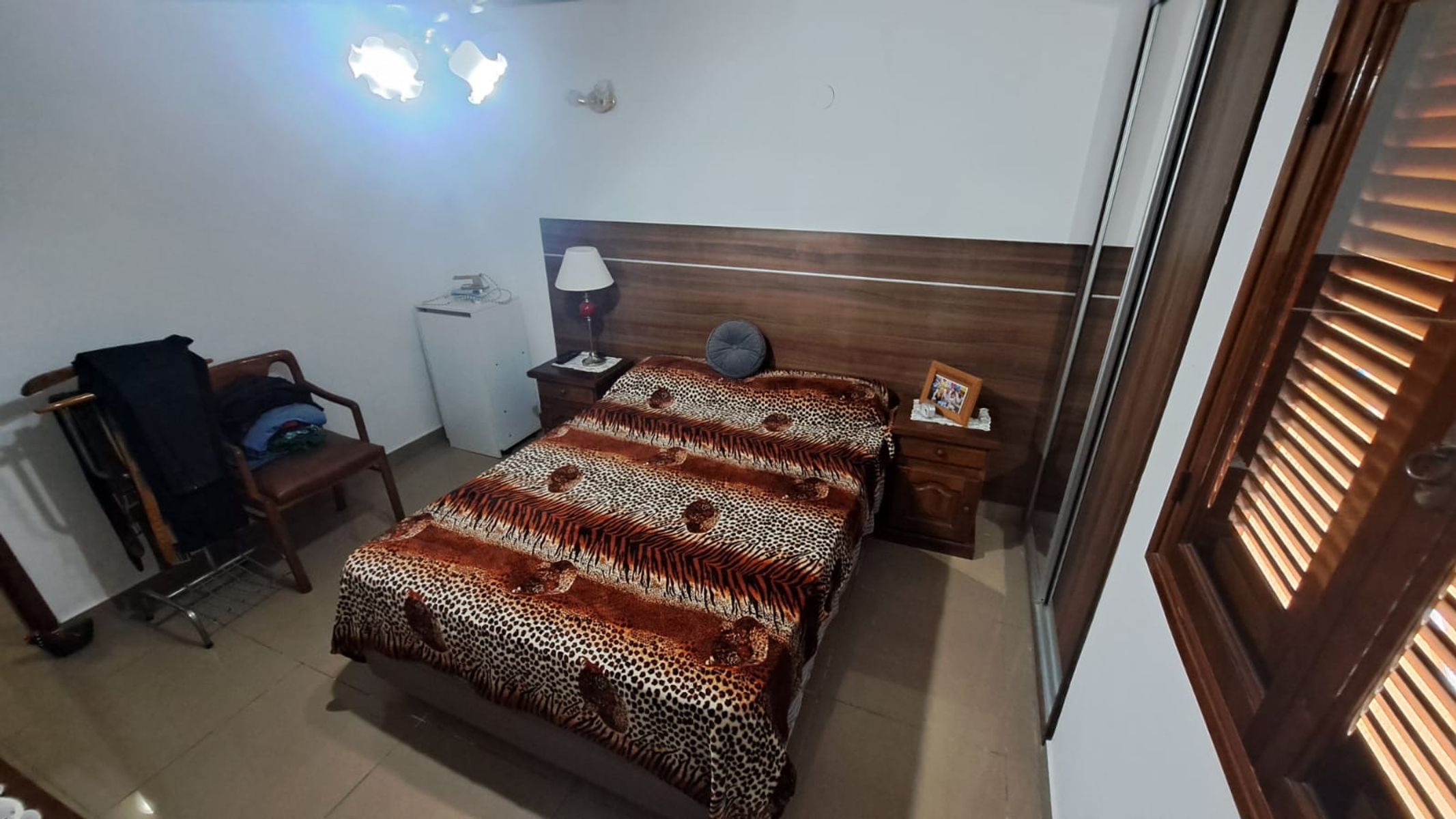 CASA DE 2 DORMITORIOS CON PILETA - 12