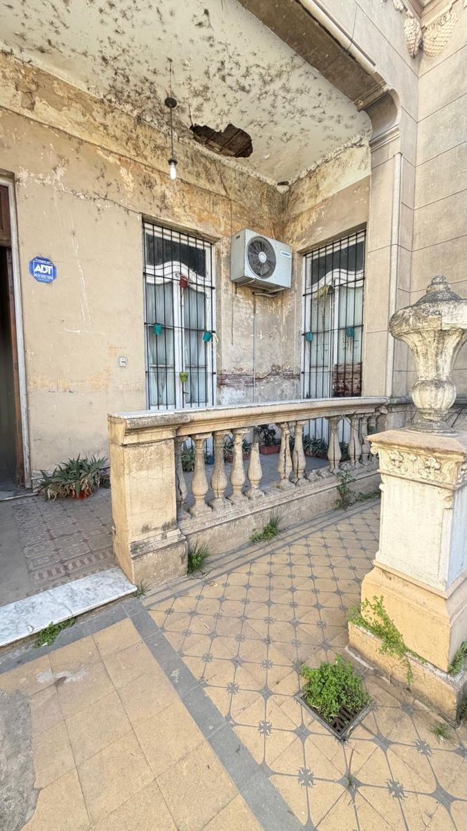Casa en venta sobre Suipacha al 2900 - 5