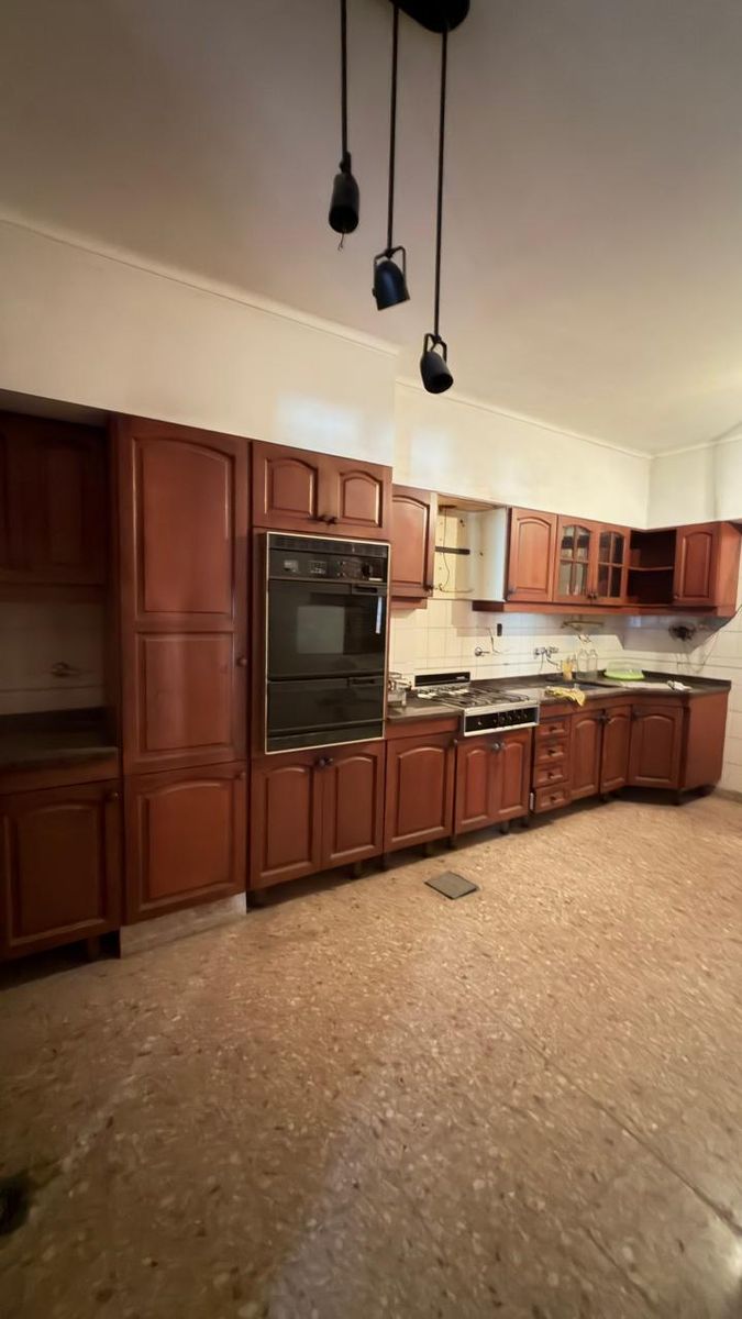 Casa en venta sobre Suipacha al 2900 - 10