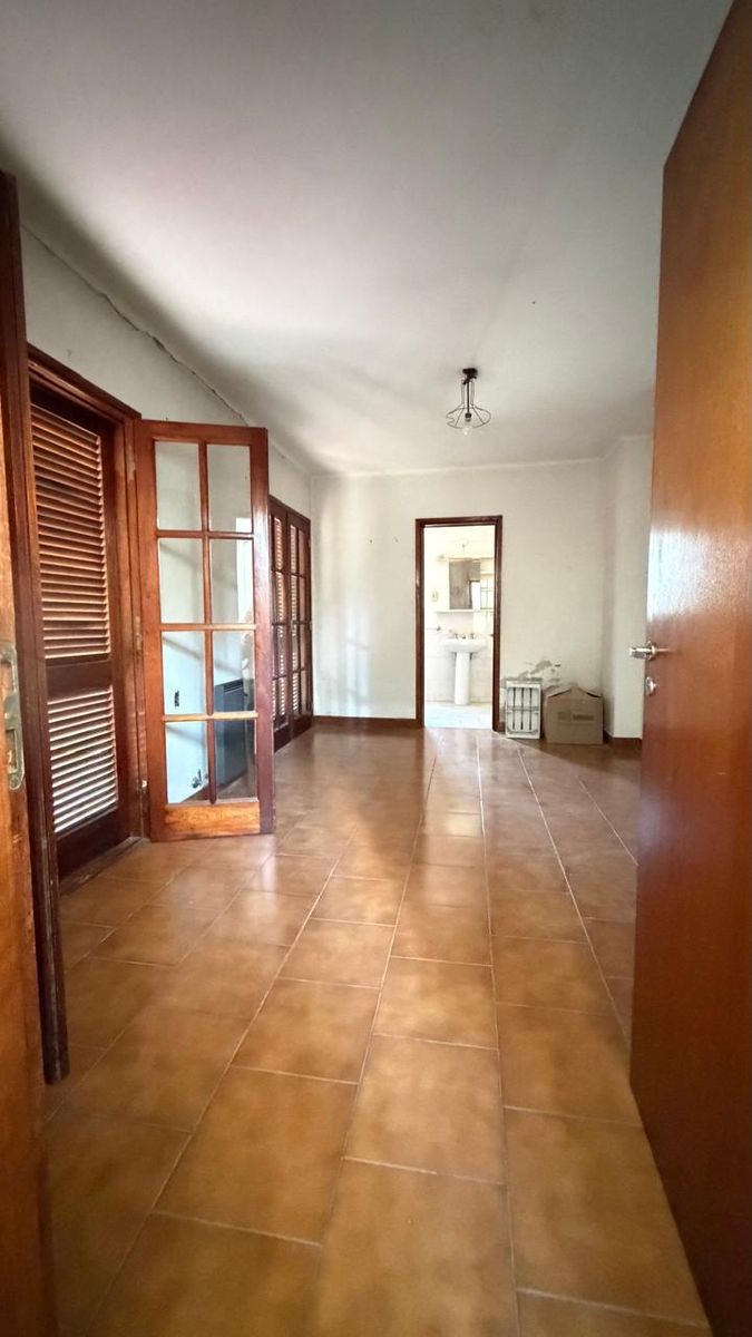 Casa en venta sobre Suipacha al 2900 - 12