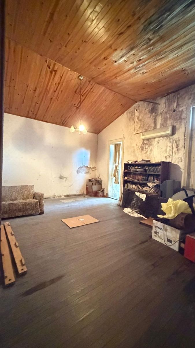 Casa en venta sobre Suipacha al 2900 - 21