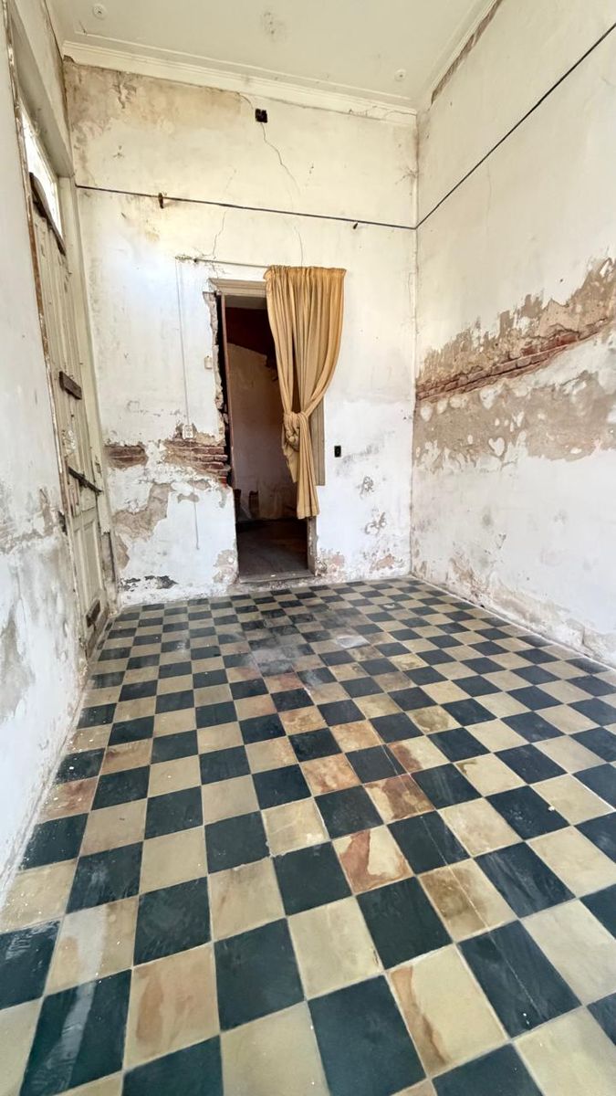 Casa en venta sobre Suipacha al 2900 - 23