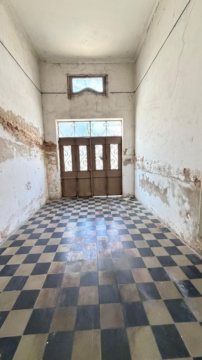 Casa en venta sobre Suipacha al 2900 - 24
