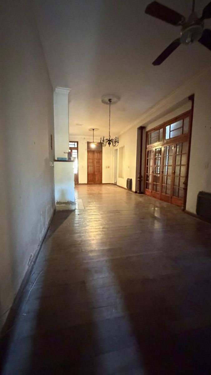 Casa en venta sobre Suipacha al 2900 - 25