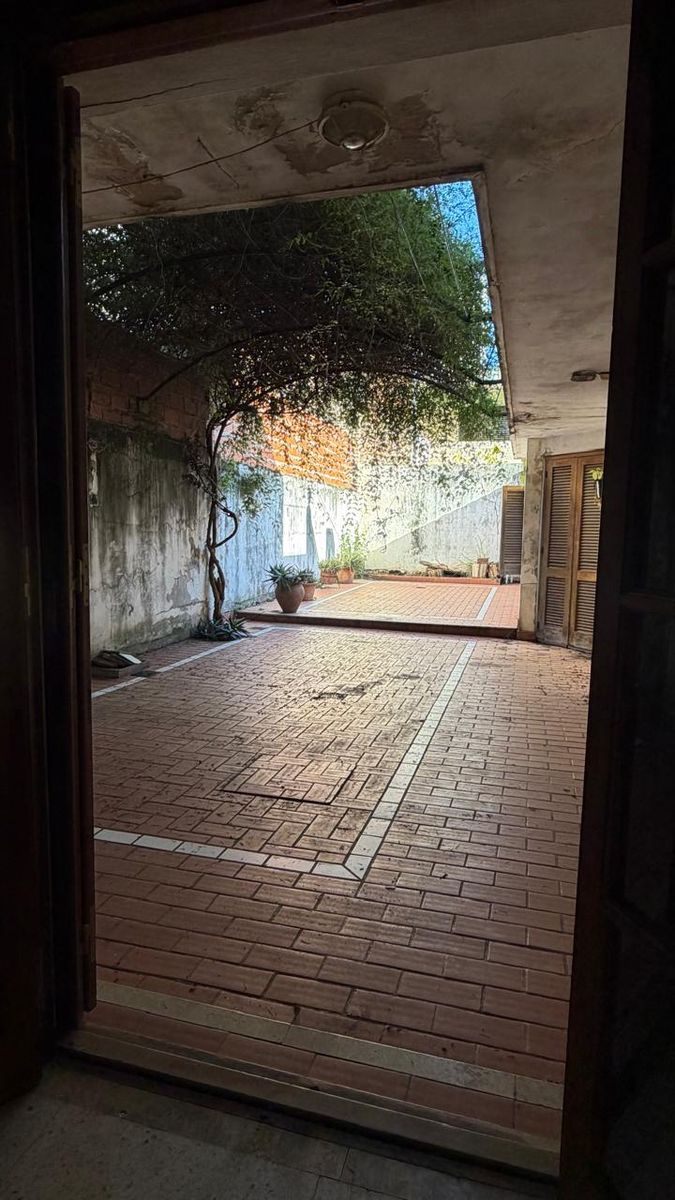 Casa en venta sobre Suipacha al 2900 - 29