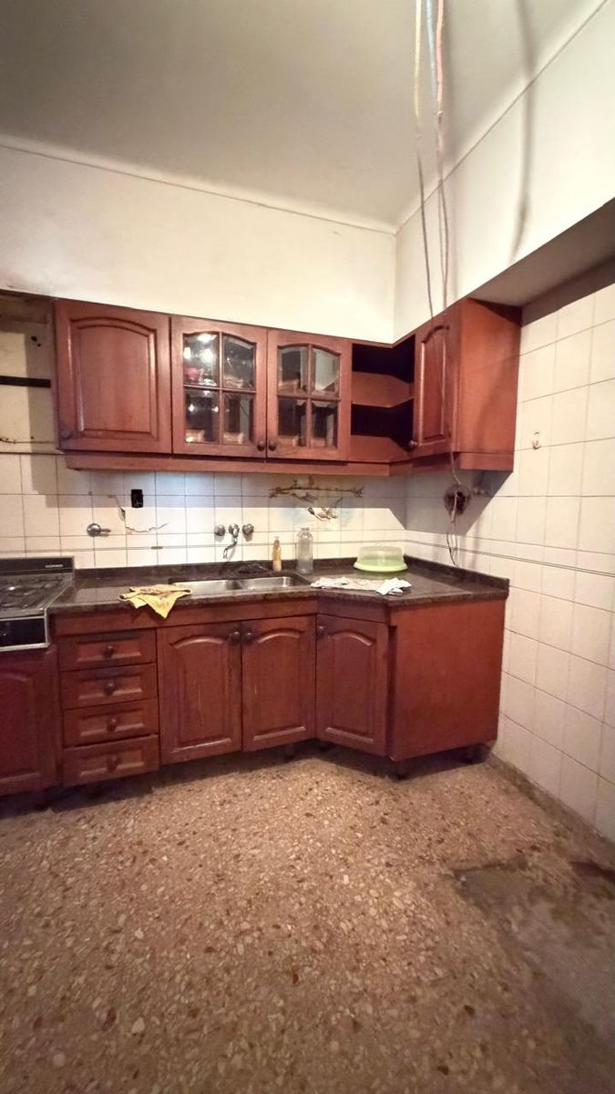 Casa en venta sobre Suipacha al 2900 - 32