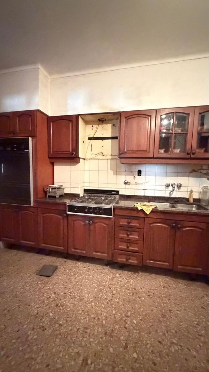 Casa en venta sobre Suipacha al 2900 - 33
