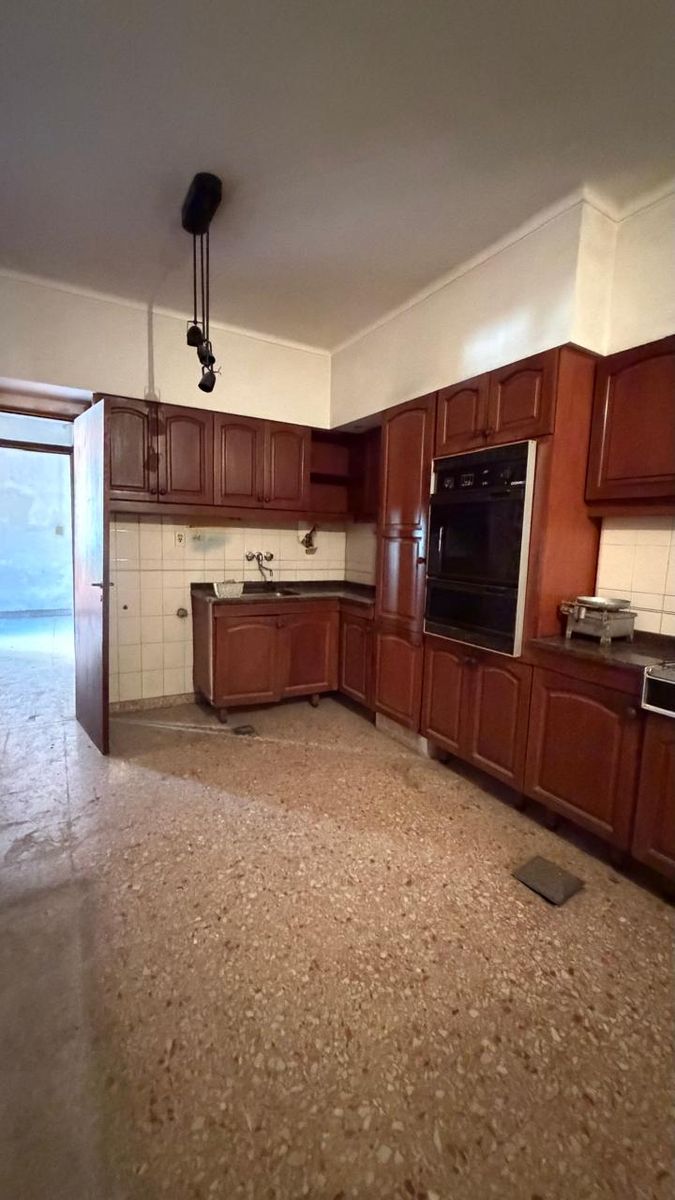 Casa en venta sobre Suipacha al 2900 - 35