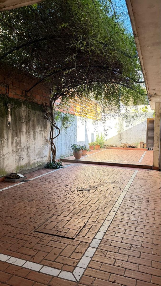 Casa en venta sobre Suipacha al 2900 - 37
