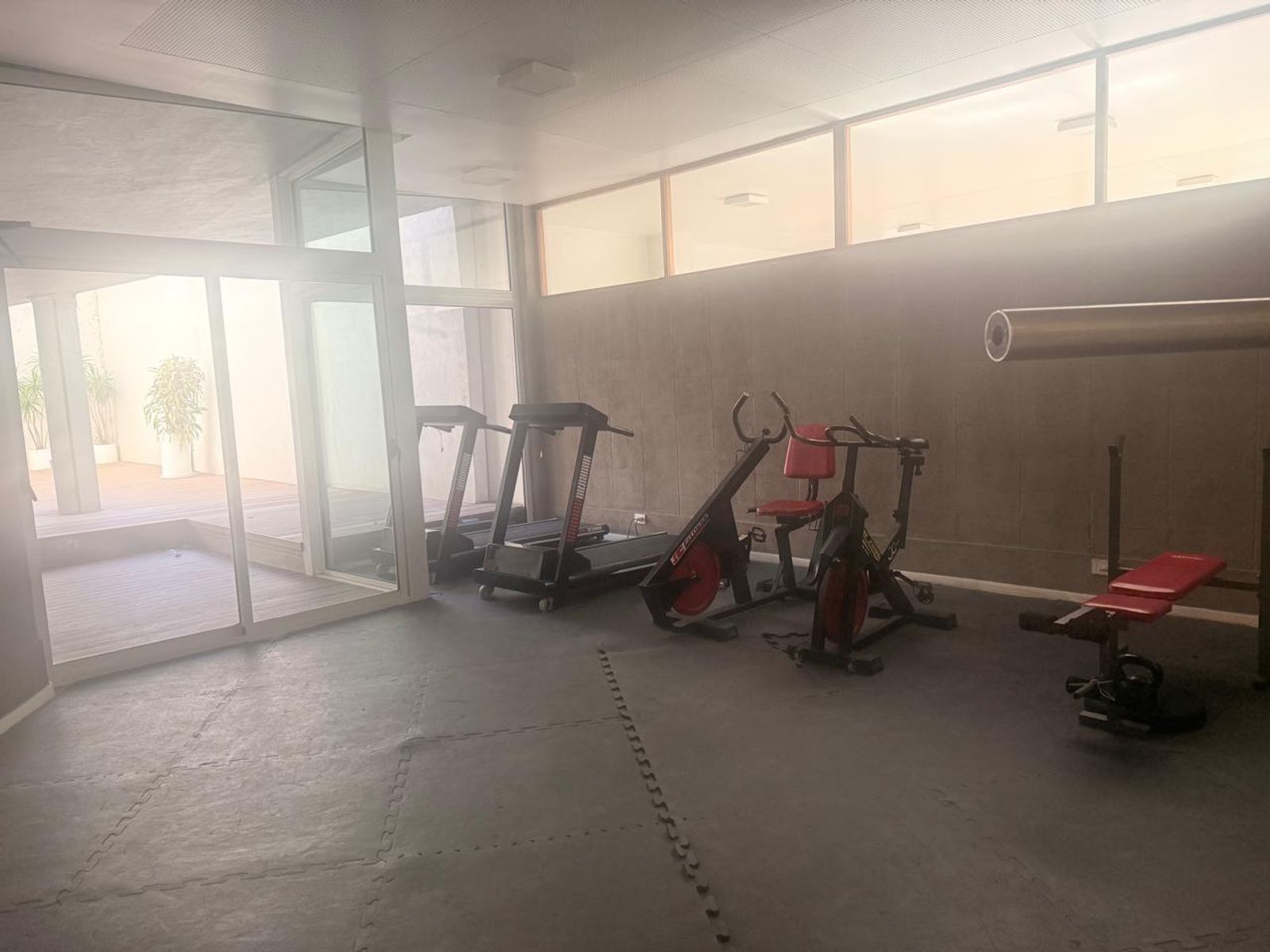 Alquiler Dpto Amoblado con Cochera en Torre Terrazas de Alem — foto 5