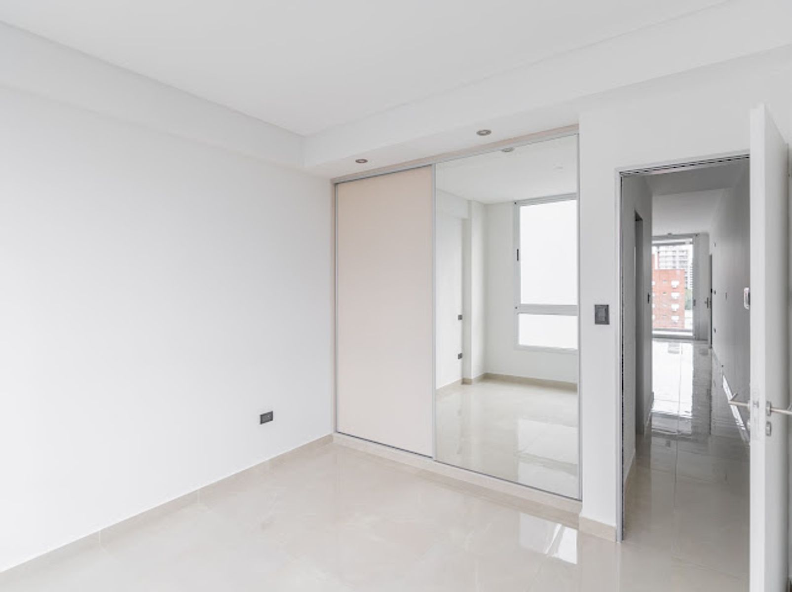 VENTA SEMI PISO DE CATEGORÍA EN BARRIO CONSTITUYENTES - 15