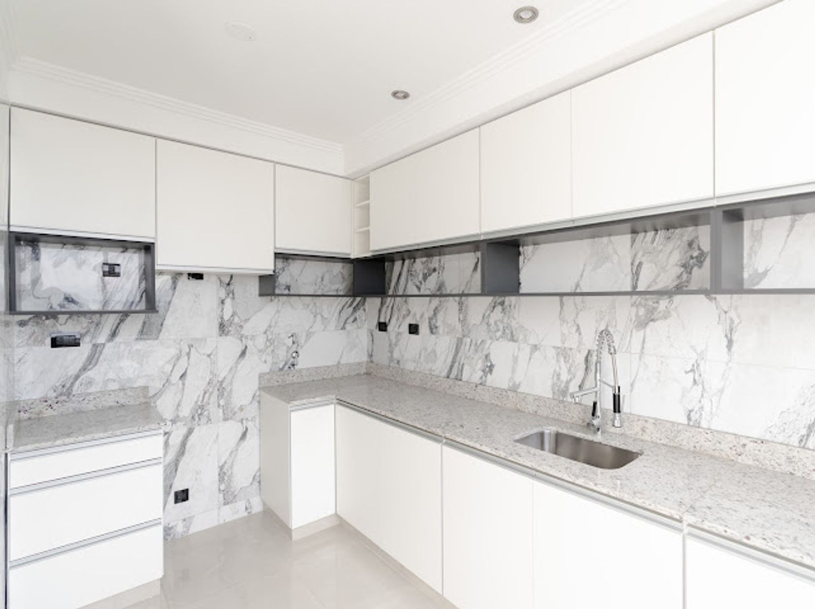 VENTA PISO EXCLUSIVO EN BARRIO CONSTITUYENTES - 18