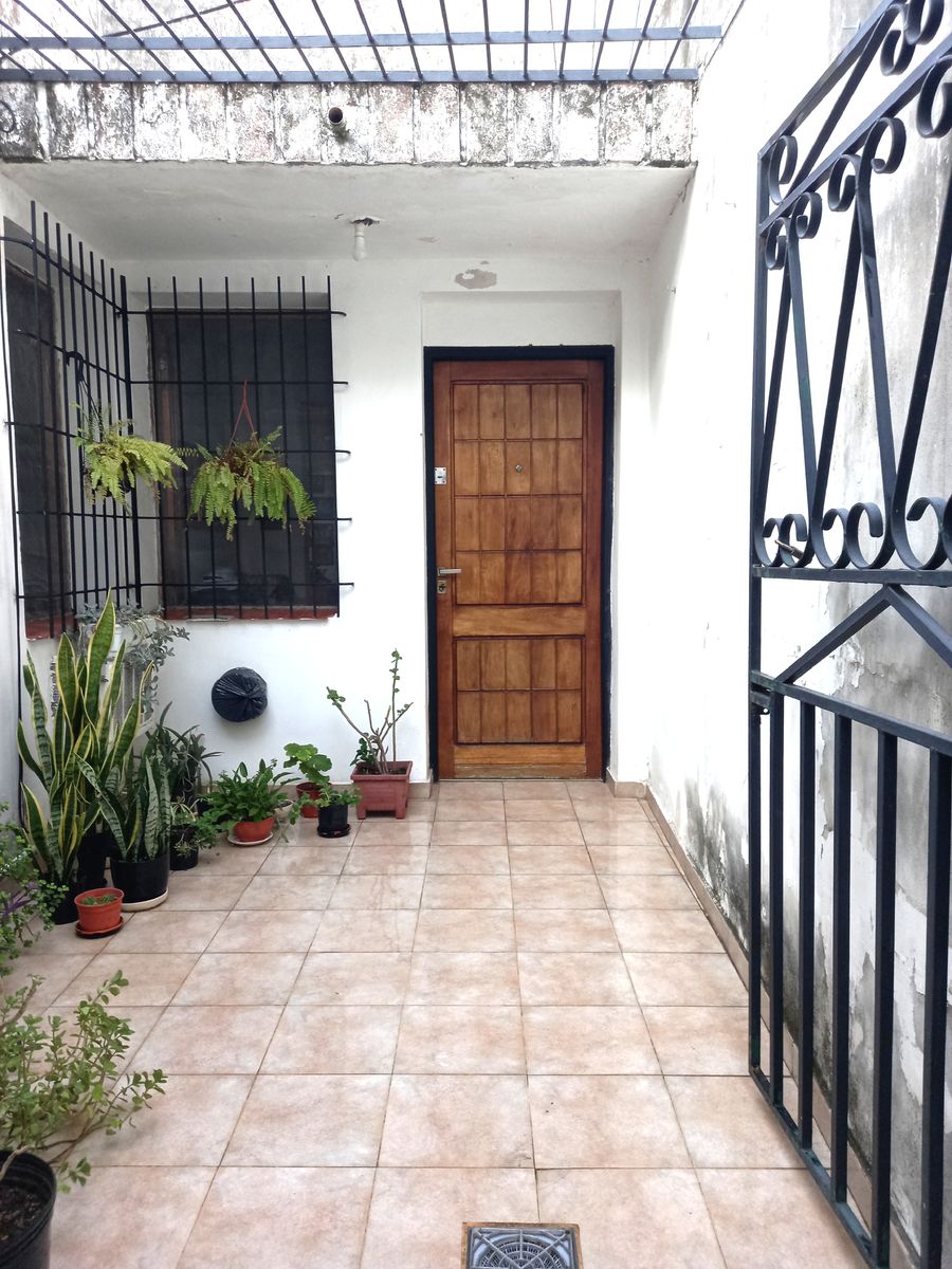Interno Único en Barrio Sur, a metros del Centro Cívico y Comercial de la ciudad