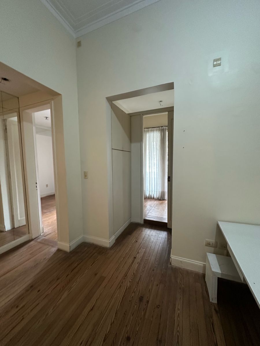 Venta casa con cochera - Barrio Sur - 2