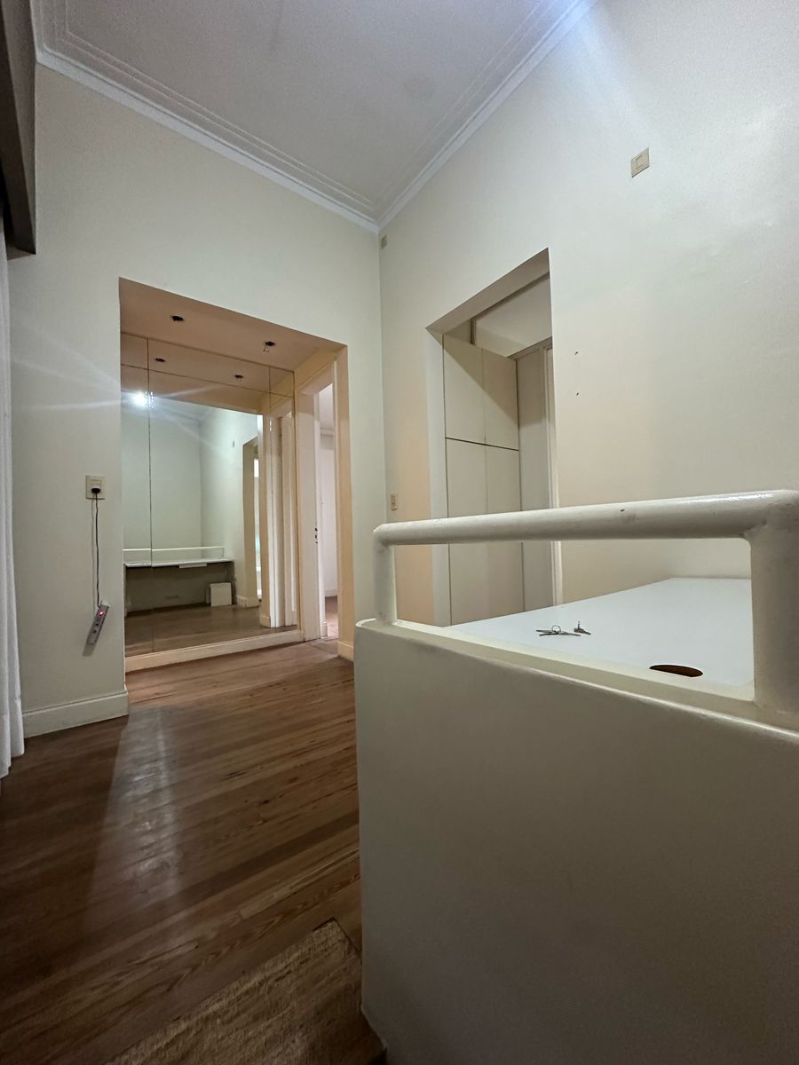 Venta casa con cochera - Barrio Sur - 3