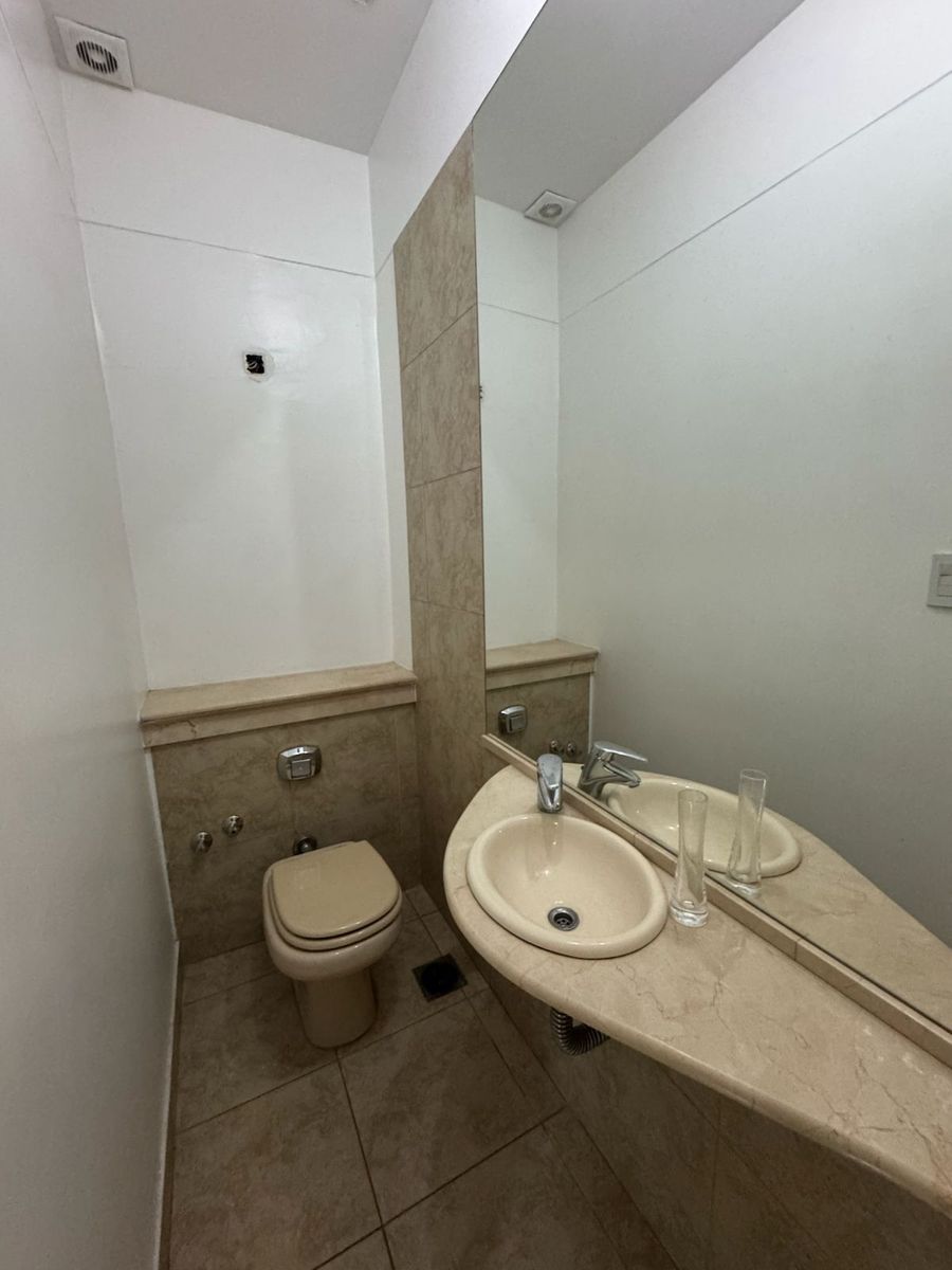 Venta casa con cochera - Barrio Sur - 4