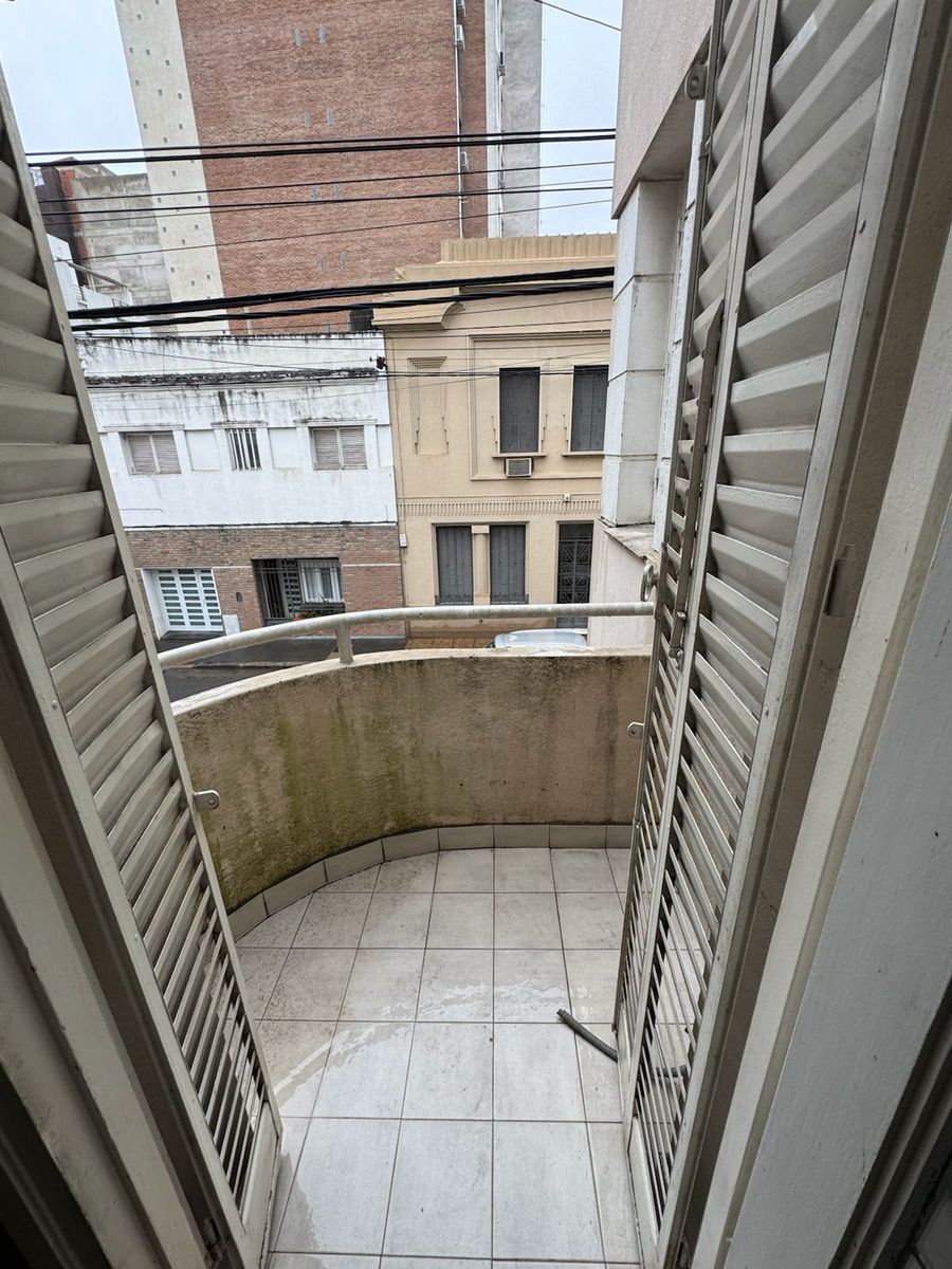 Venta casa con cochera - Barrio Sur - 5