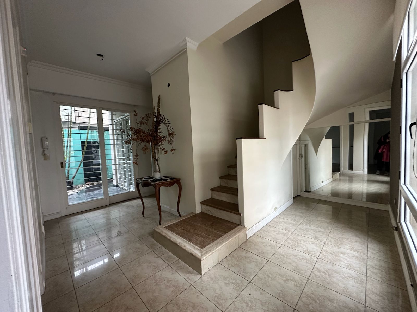 Venta casa con cochera - Barrio Sur - 11