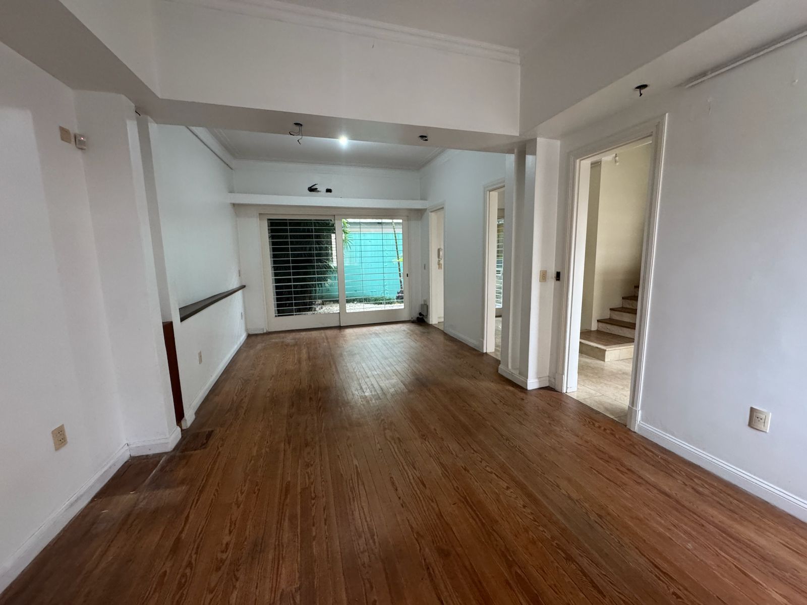 Venta casa con cochera - Barrio Sur - 13
