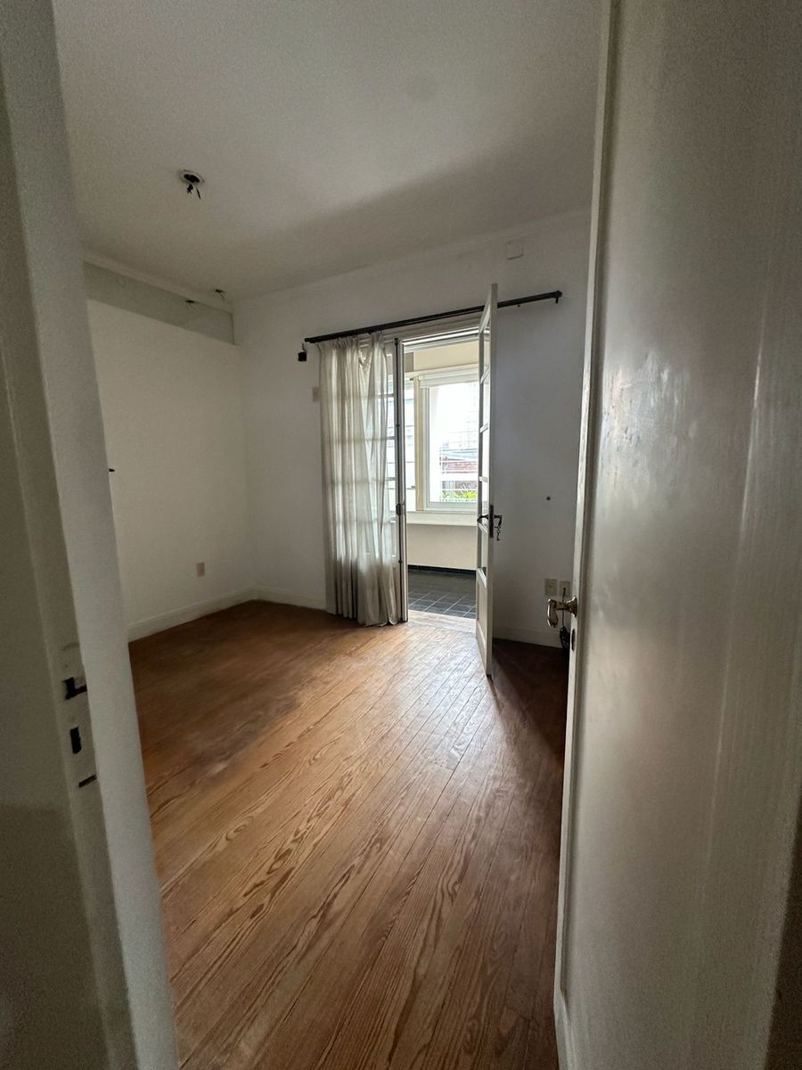 Venta casa con cochera - Barrio Sur - 14