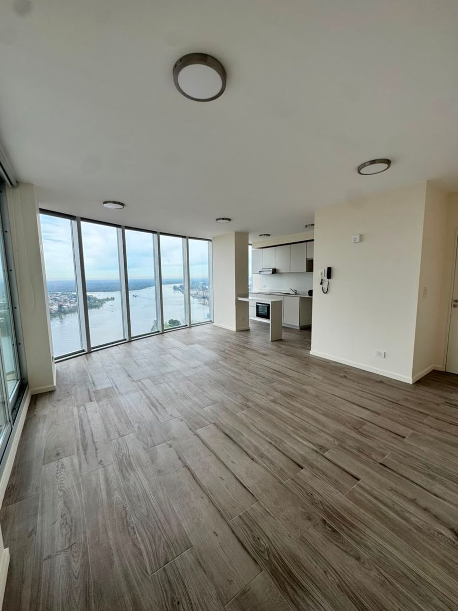 Se ALQUILA excepcional semipiso de categoría en Amarras Center - Torre IV, 2 dormitorios + cochera. - 10