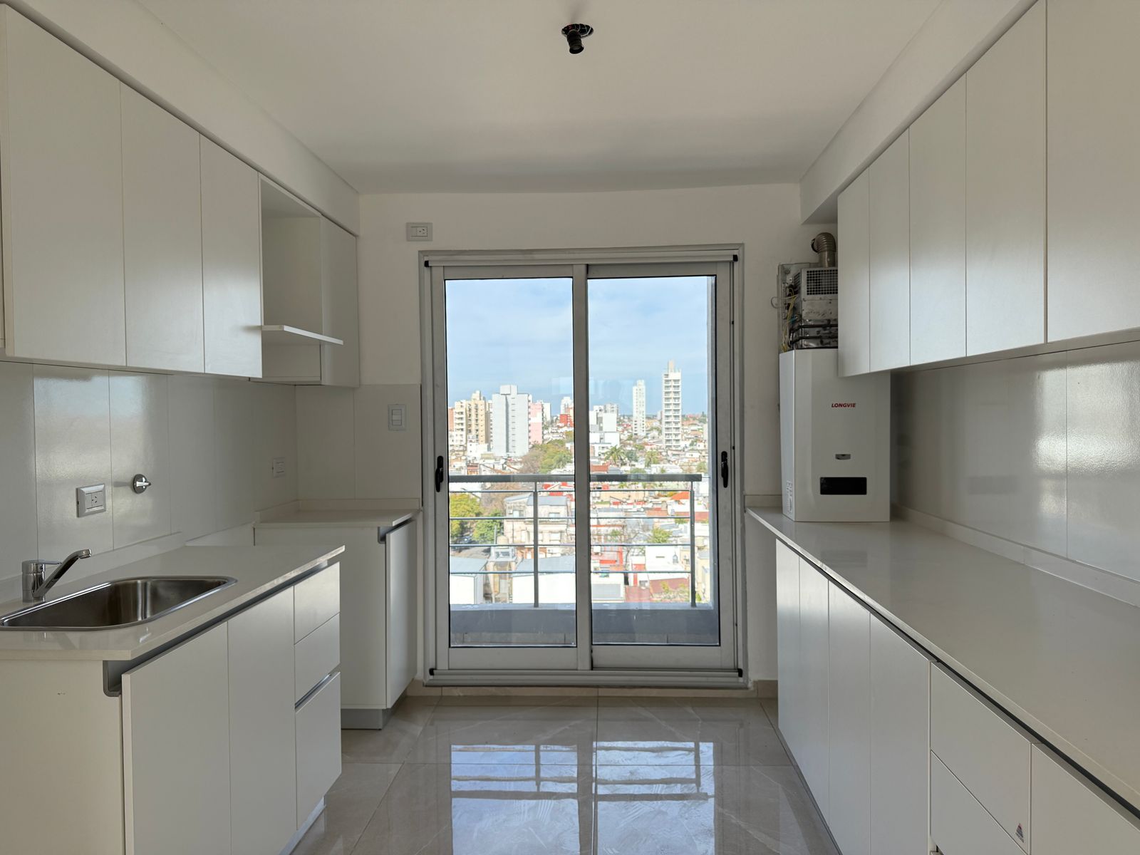 Exclusivo Piso de 2 Dormitorios con Cochera en Barrio Constituyentes - Santa Fe - 3