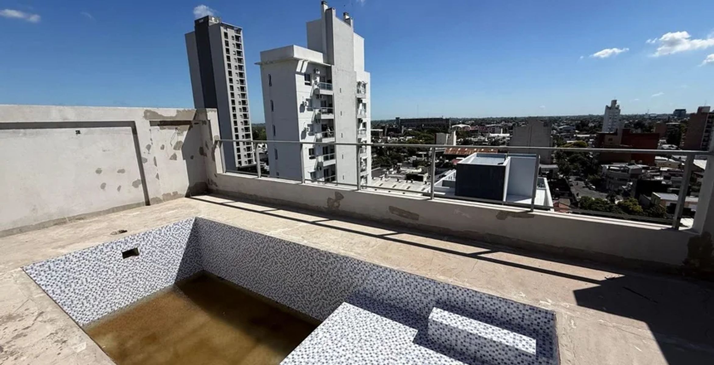 Exclusivo Piso de 2 Dormitorios con Cochera en Barrio Constituyentes - Santa Fe - 16