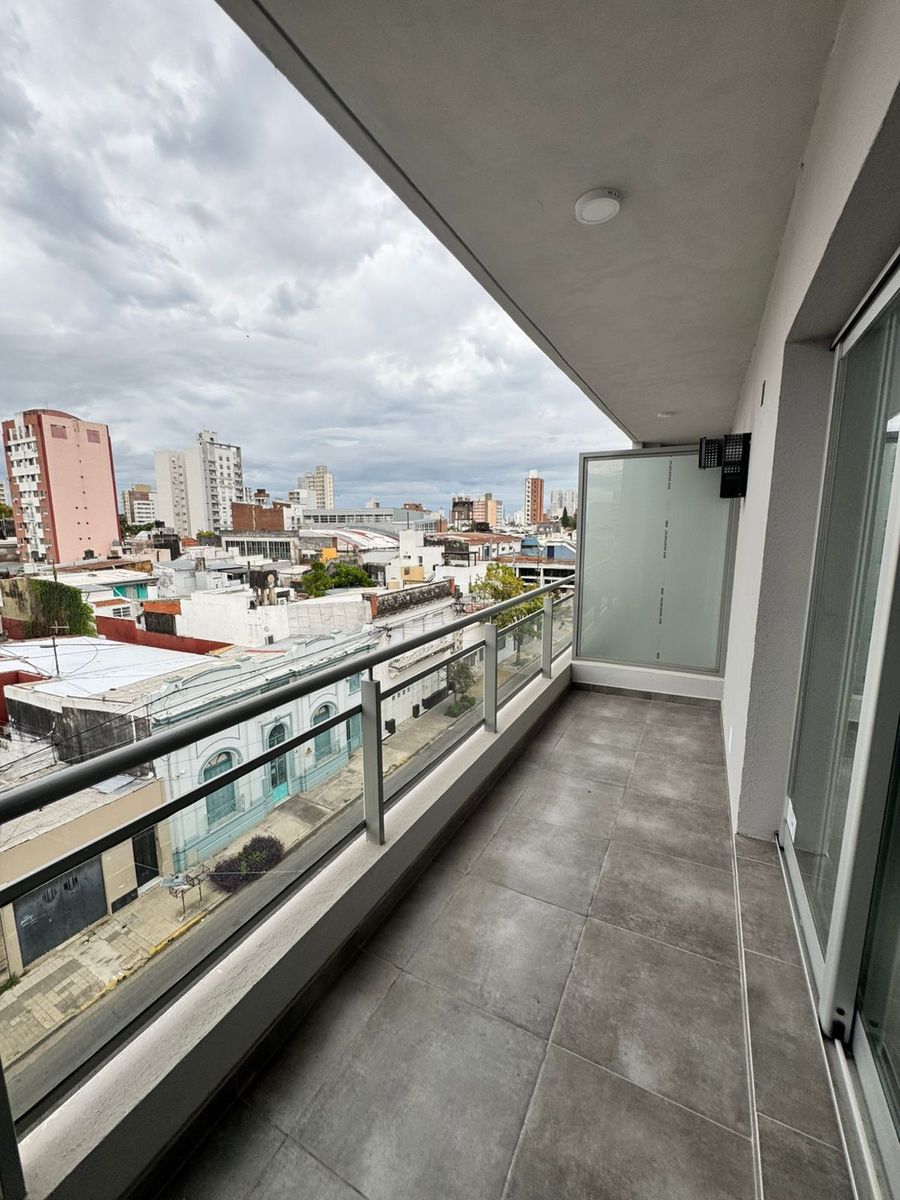 Se Alquila Departamento de 1 Dormitorio a Estrenar en Centro Sur con Cochera - 10