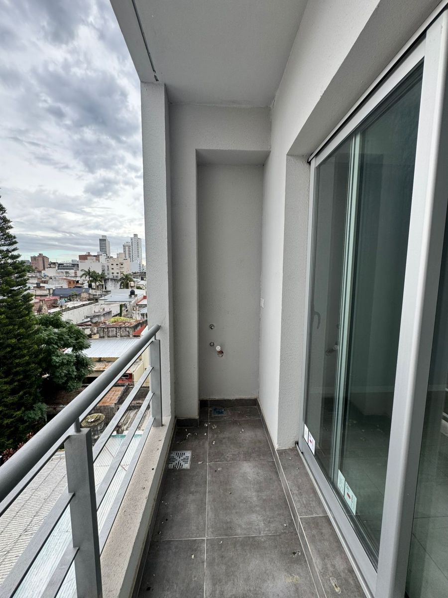 Se Alquila Departamento de 1 Dormitorio a Estrenar en Centro Sur con Cochera - 14