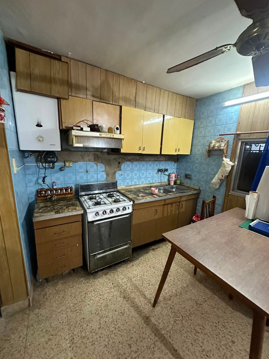 Venta Casa de 3 dormitorios con local comercial y cochera - 3