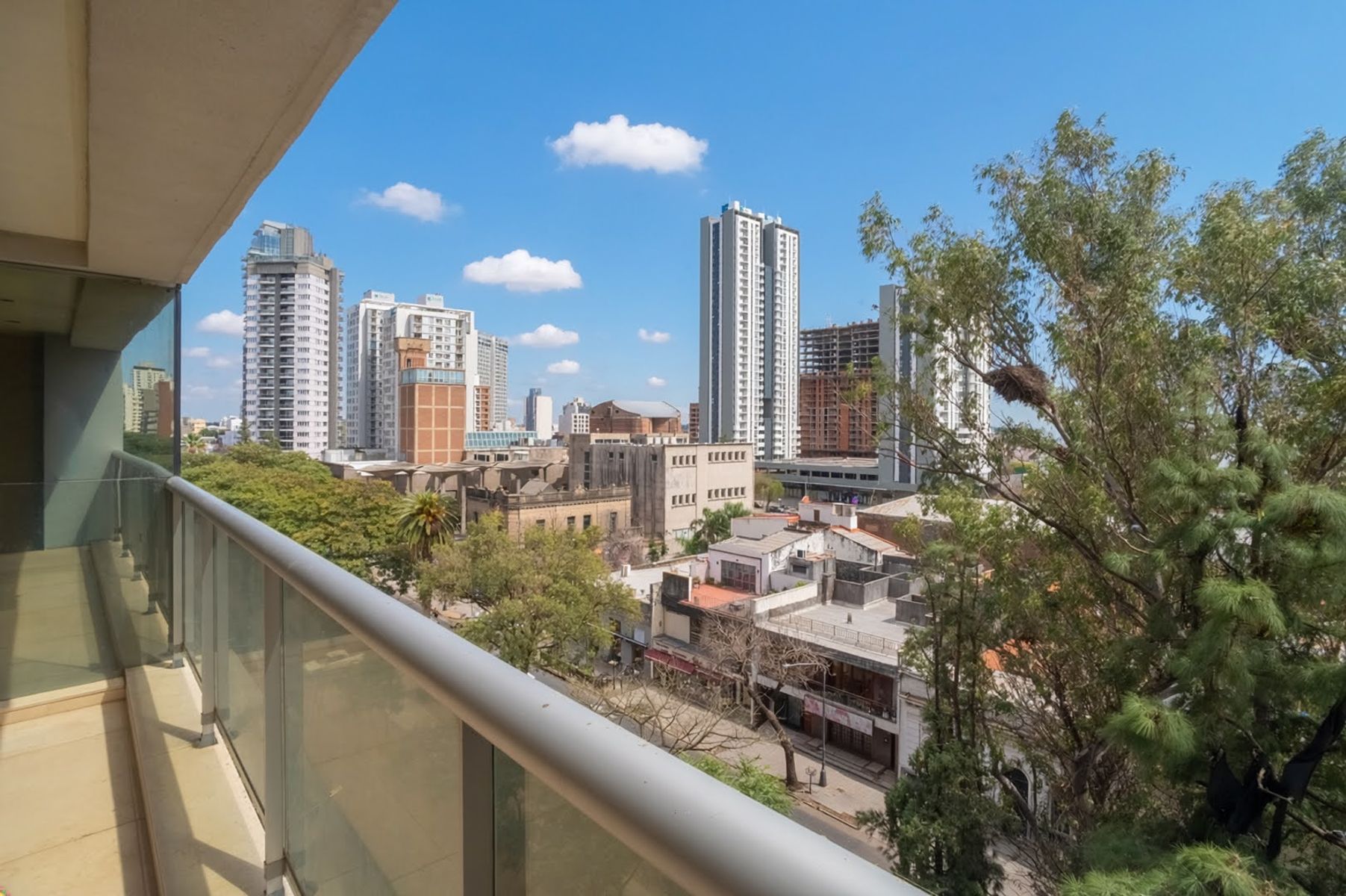 Piso exclusivo sobre Bv. Gálvez - 25