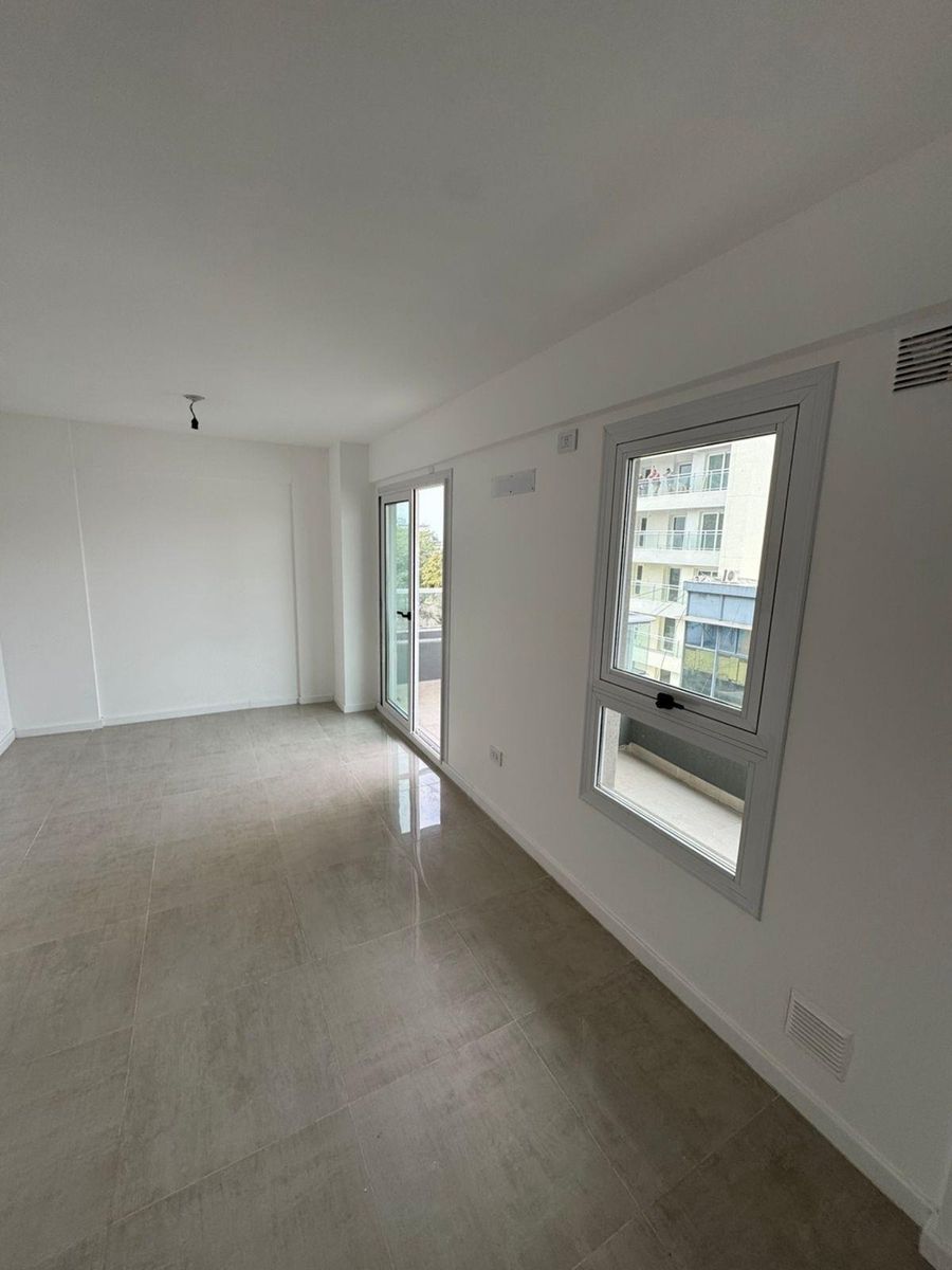 DEPARTAMENTO DE UN DORMITORIO EN ZONA CENTRO A 100M DE LA PEATONAL — foto 3