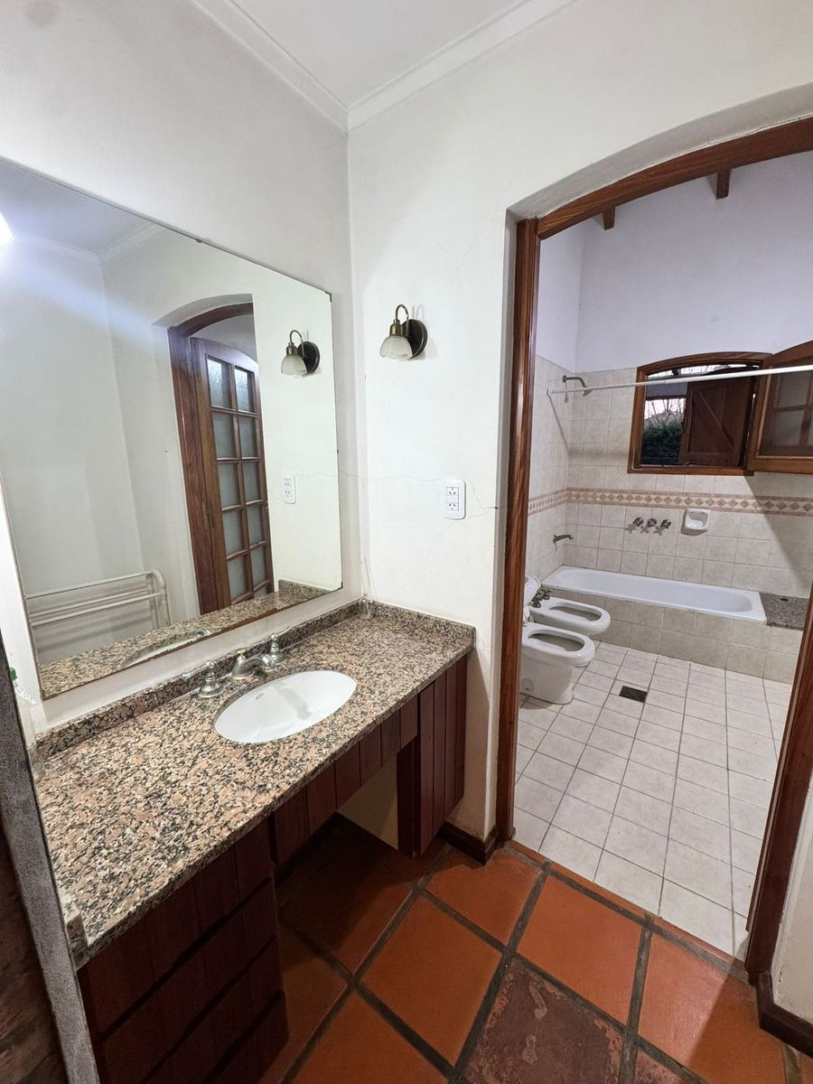 CASA EN VENTA EN COMPLEJO RESIDENCIAL LA TATENGUITA - 7