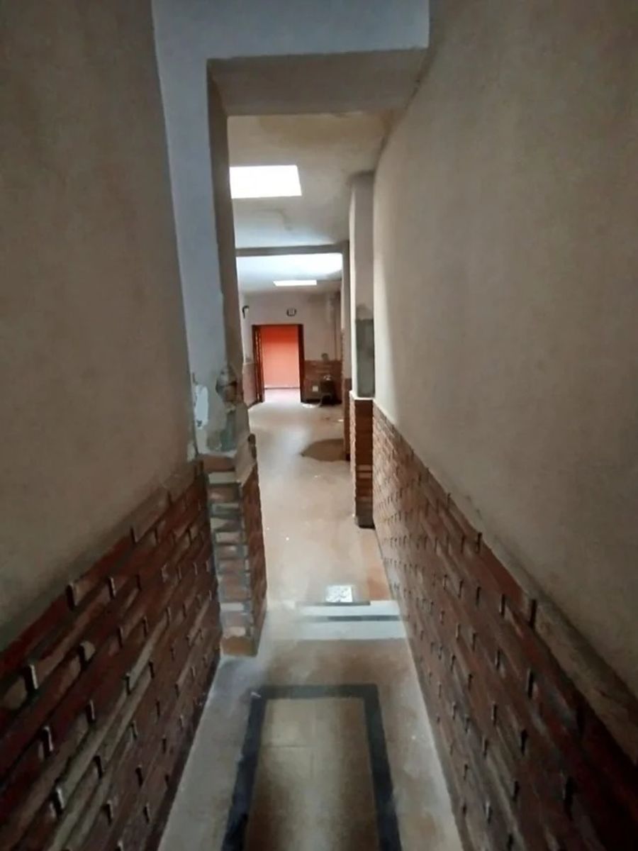 Venta de PH a refaccionar de 3 dormitorios y patio en pleno Recoleta - 2