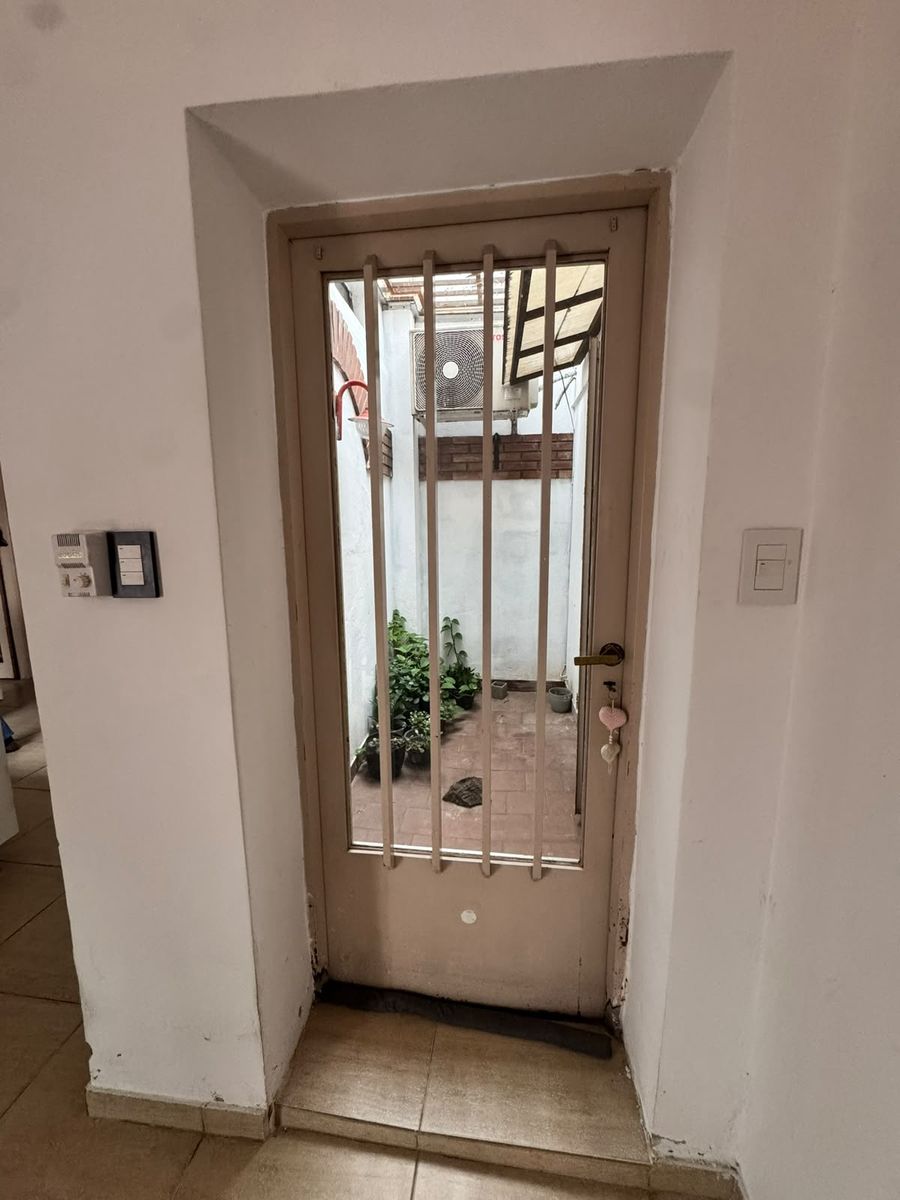 Se VENDE Casa Interna de dos dormitorios en Zona Centro - Sur - 3