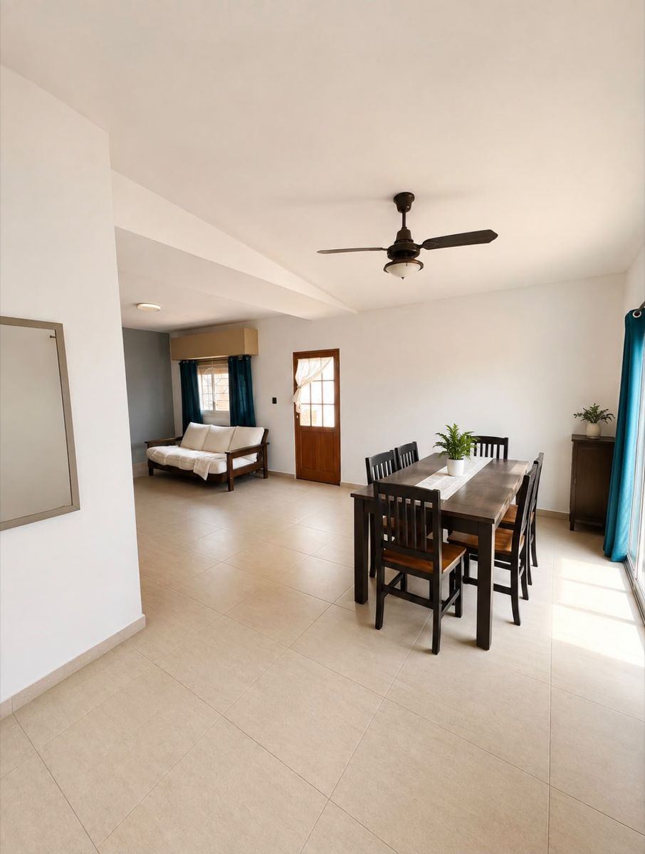 Se VENDE Casa Interna de dos dormitorios en Zona Centro - Sur - 5