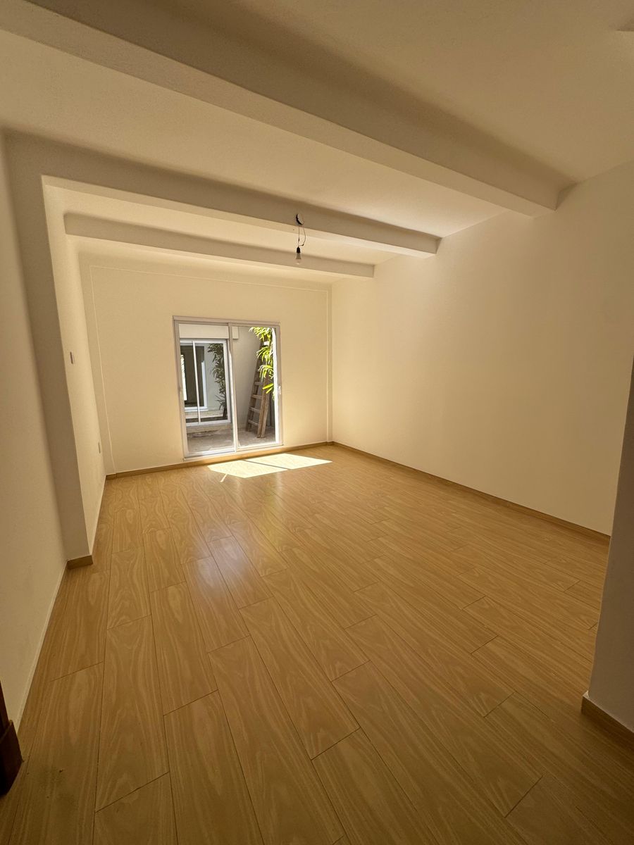 CASA DE DOS DORMITORIOS EN BARRIO CANDIOTI SUR - 16