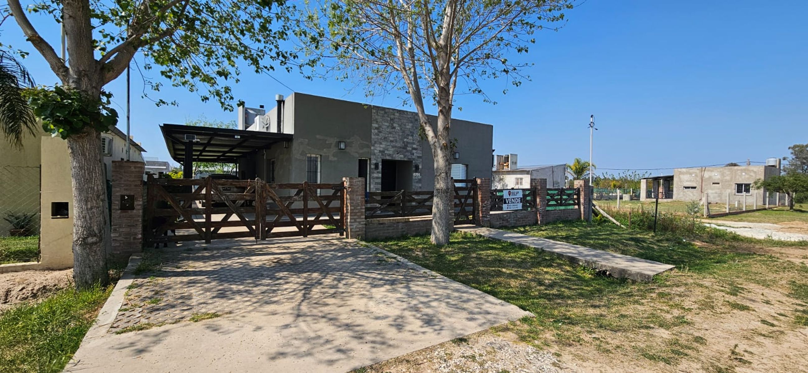 CASA/QUINTA EN VENTA EN LAGOS DE LEYES - 4
