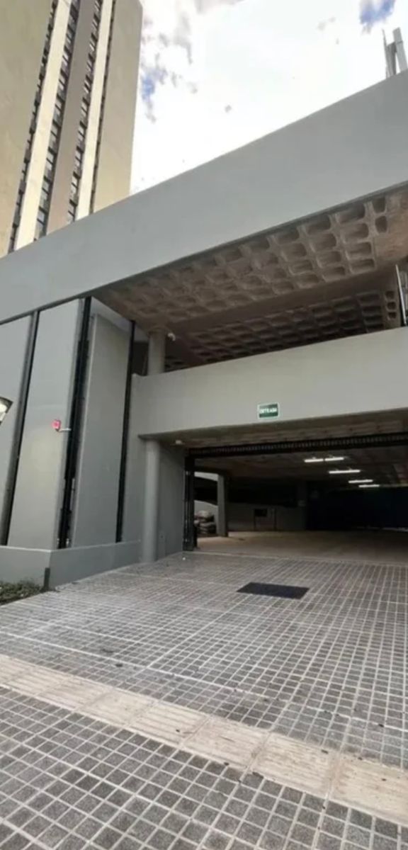 Cochera en Venta en Paseo del Molino - 1