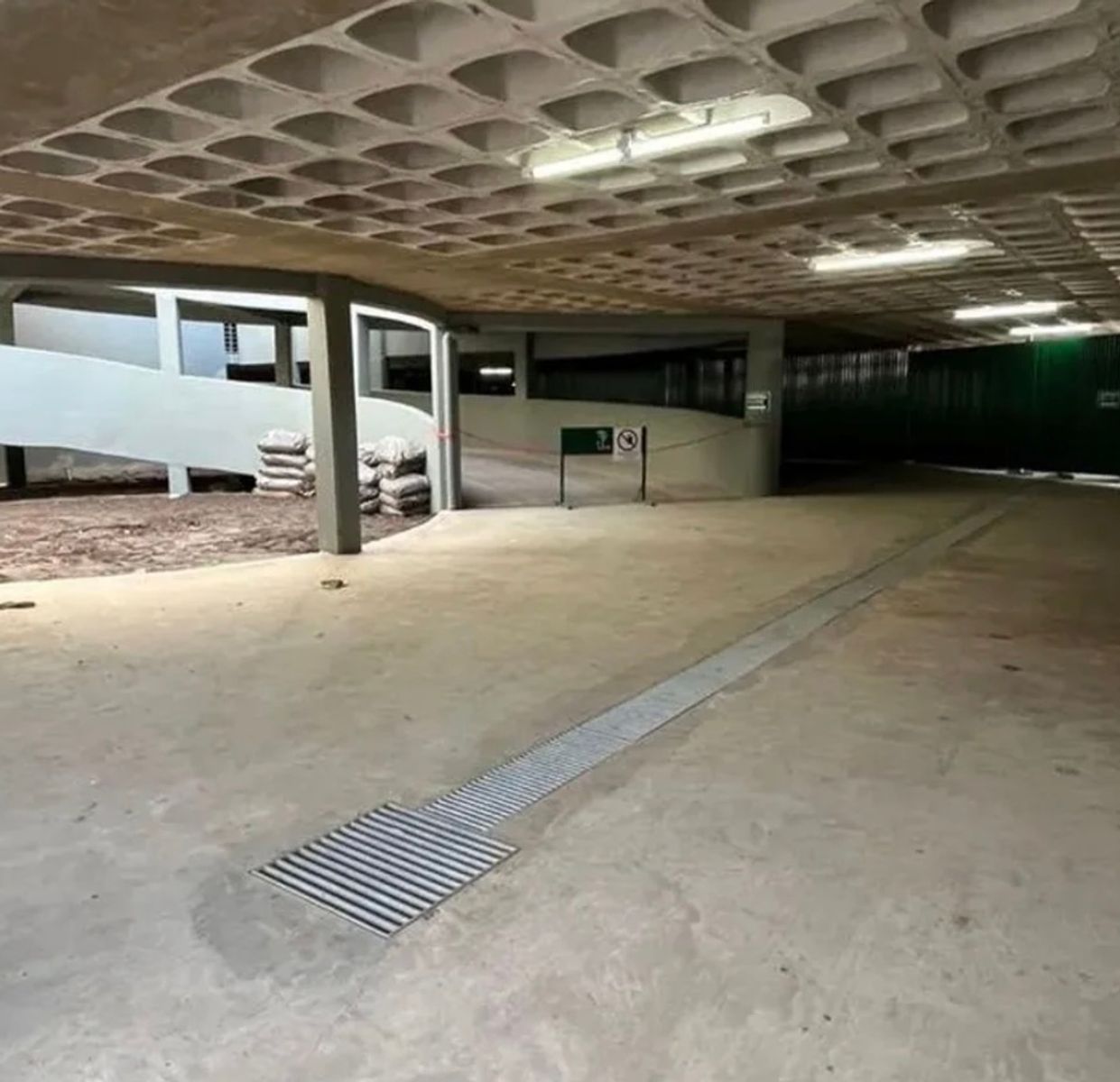 Cochera en Venta en Paseo del Molino - 3