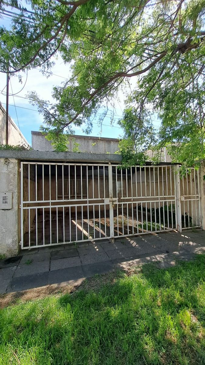 CASA A DEMOLER / TERRENO EN MARIA SELVA - 13